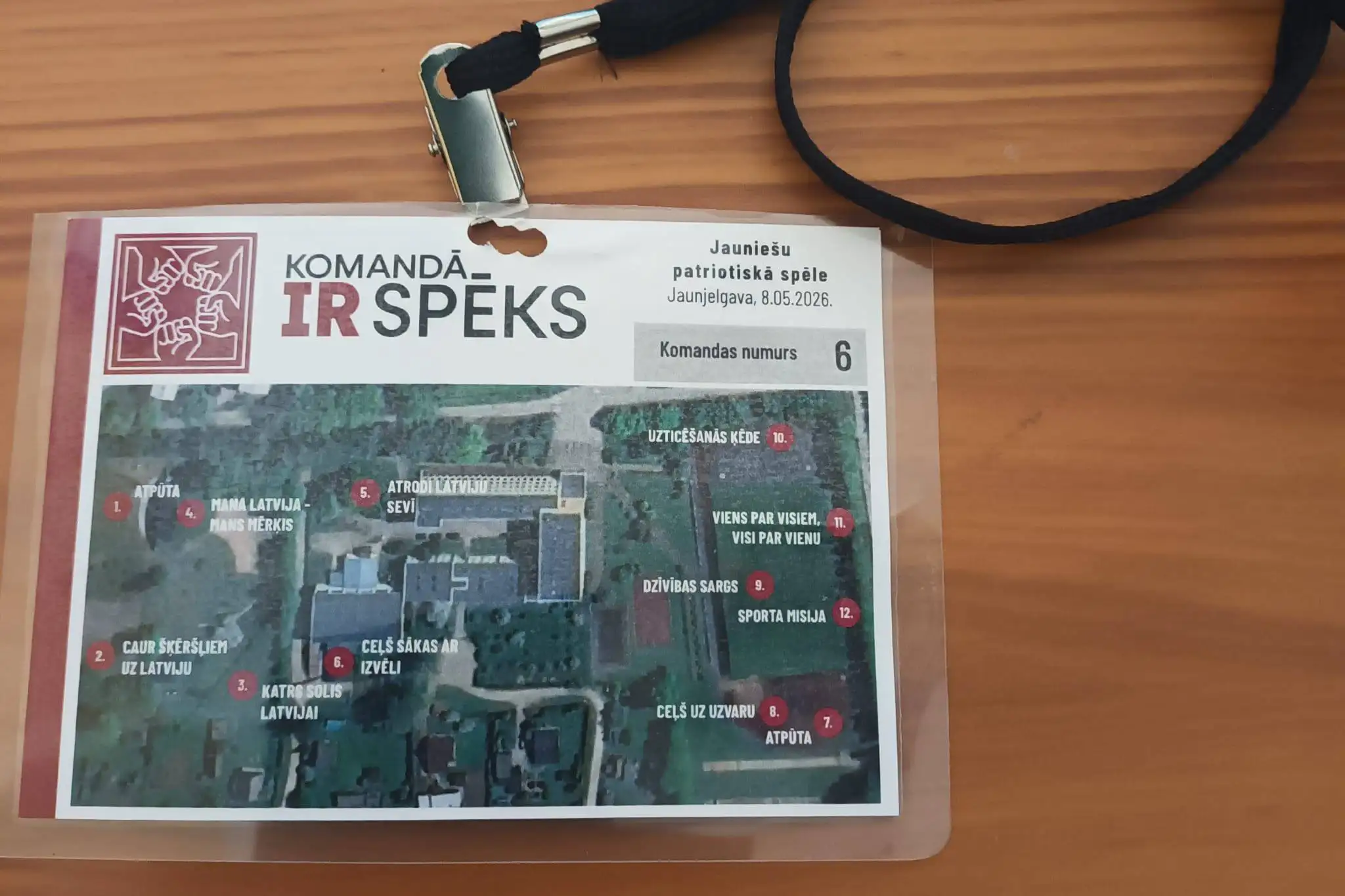Komanda speks titulbilde